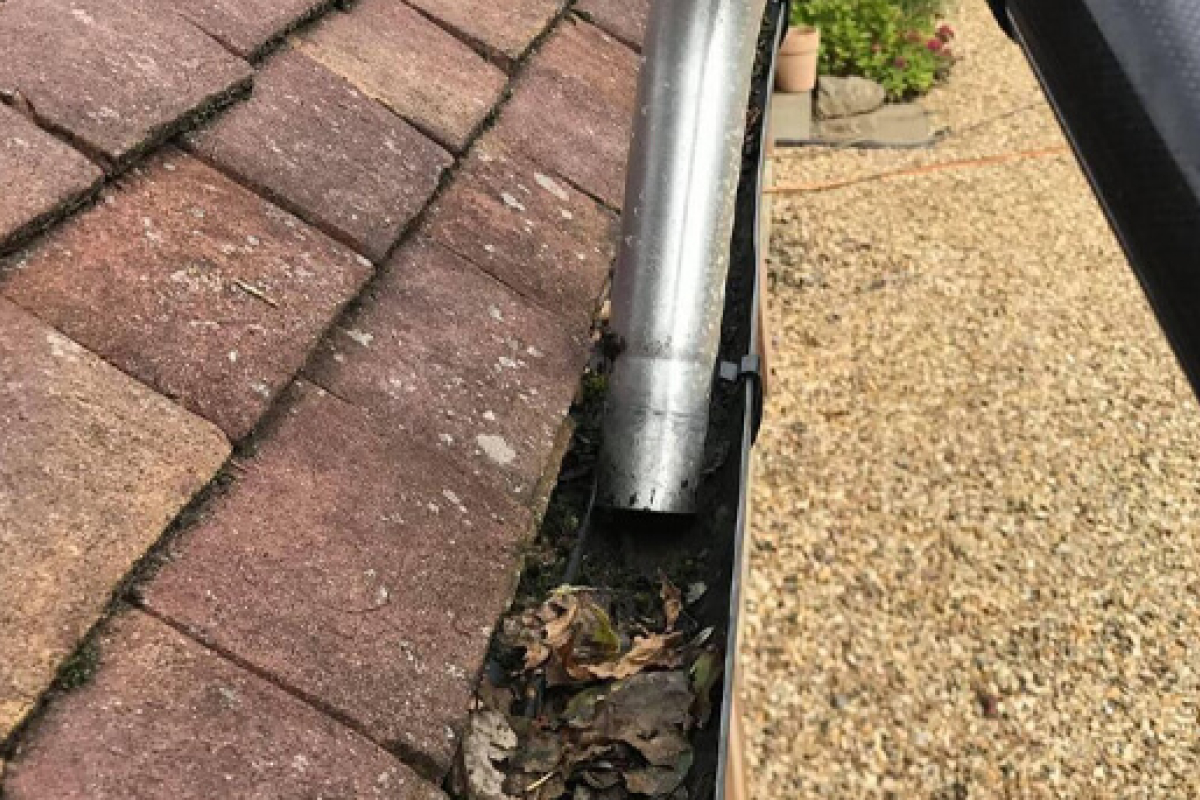 Gutter Clearing